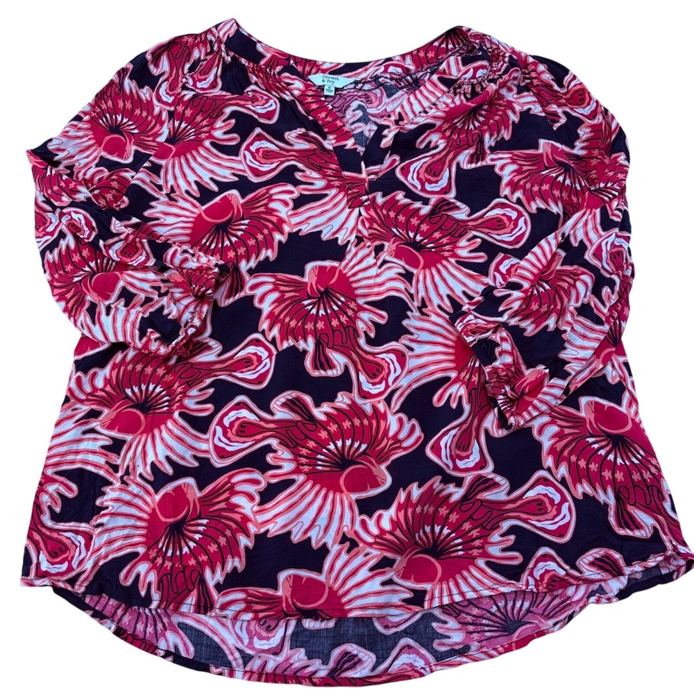 Crown & Ivy Womens Red Navy Lionfish Print 3/4 Sleeve Rayon Blouse‎ Size Medium